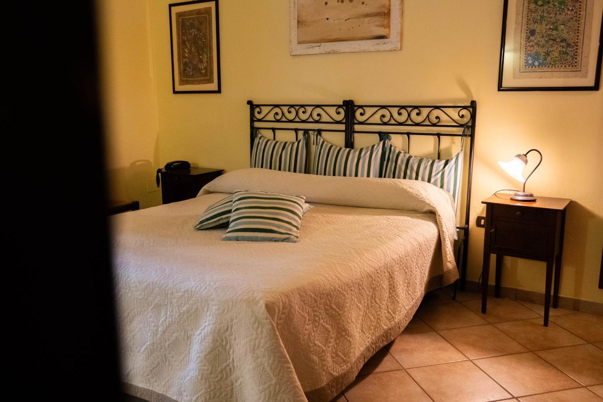 Le Cese Bed & Breakfast ซานโจวานนี โรตอนโด ภายนอก รูปภาพ